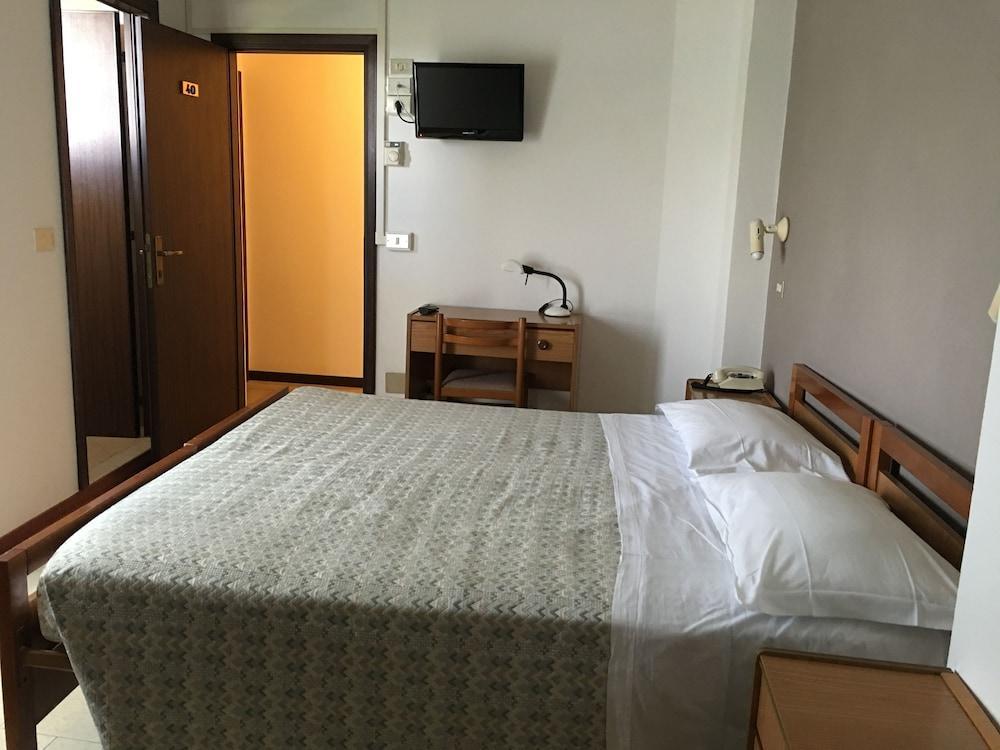 Hotel Plutone Cervia Luaran gambar