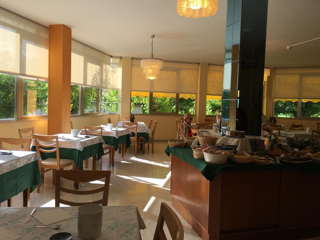 Hotel Plutone Cervia Luaran gambar